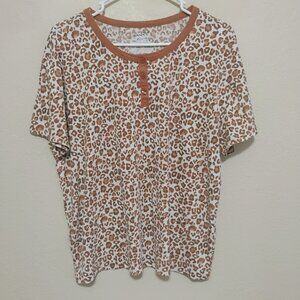 Joyspun Leopard Print Henley Tee Casual Animal Print Top L
